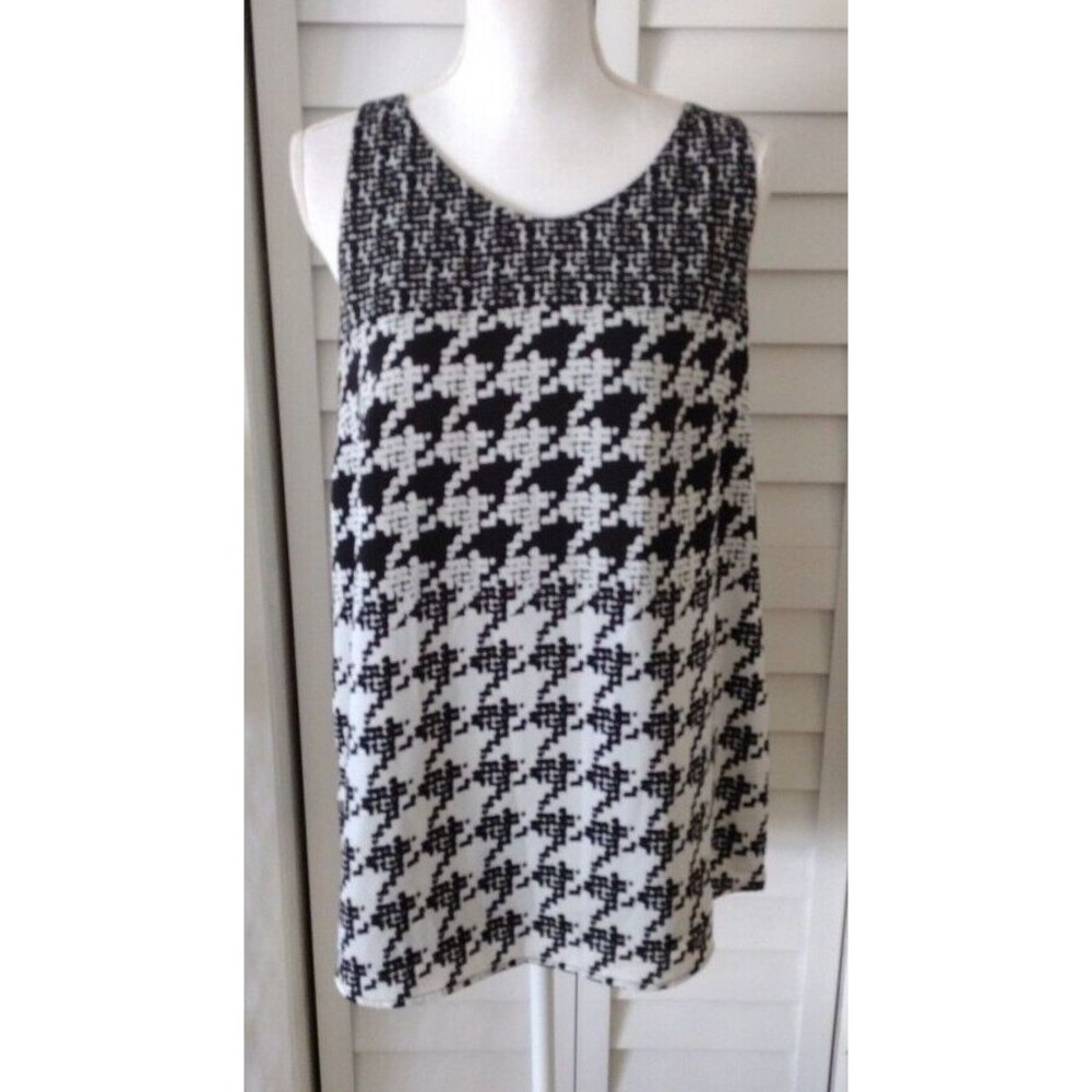 CAbi women's sleeveless Broken Check Houndstooth crewneck zip closure‎ M